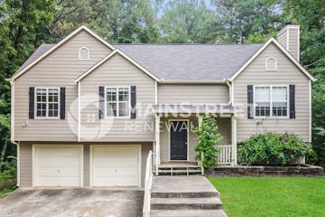 124 Emerald Pines Dr Dallas, GA 30157